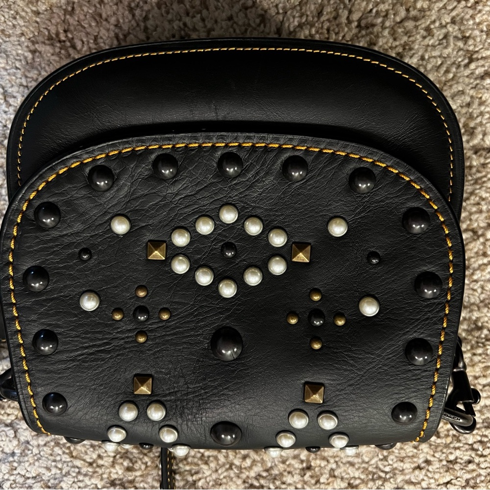 Coach VINTAGE Black Leather Crossbody Bag with Studs and‎ Pearls - Picture 14 of 16